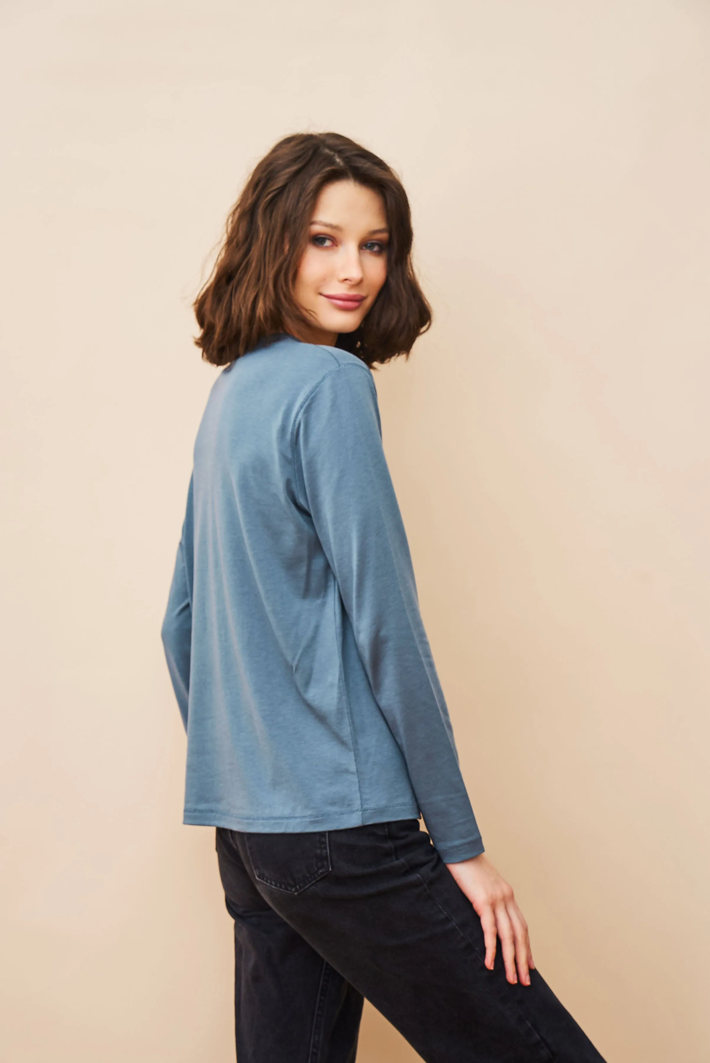 Lyocell Cotton Long Sleeve Semi Relaxed Crewneck in Gris Bleu